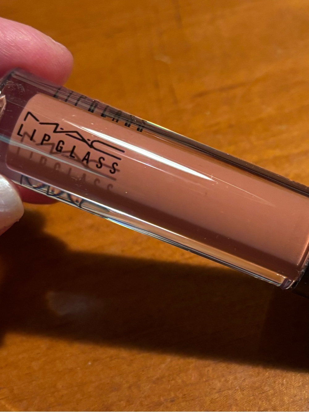MAC Lipglass Lust - Picture 6 of 15